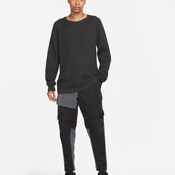 Nike Tech Pack Reflective Unlined Cargo Pant - Picture 8 of 12